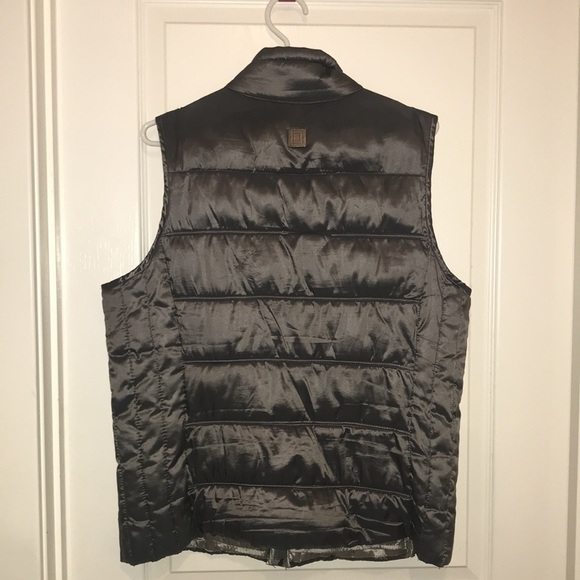 Liz Claiborne Puffer Vest - Picture 2 of 4